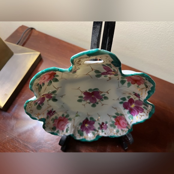 Valenine’s Day: Nippon Japanese Hand-painted Fine China dish w scalloped rim - Picture 8 of 13